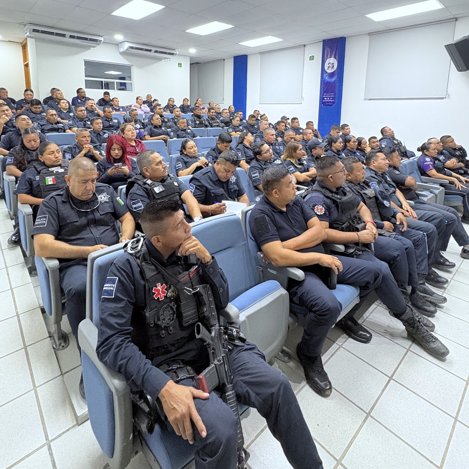 Capacitan a personal de Seguridad Pública de Los Cabos en relaciones ...